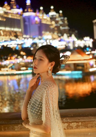 女大沙龙_高清电影