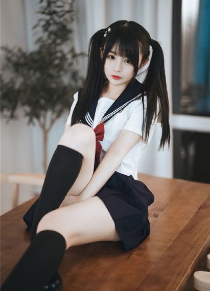 五月樱唇_720免费高清观看