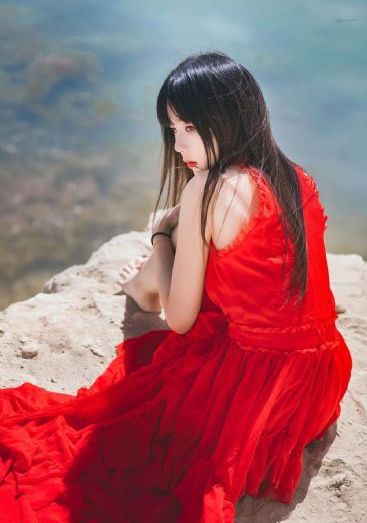 丝袜女帝玉腿夹精_蓝光在线视频播放