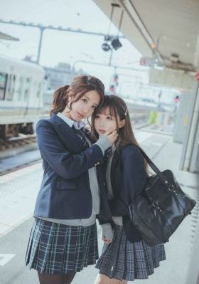 女子高中生的腰姿在线观看_HD手机免费观看完整